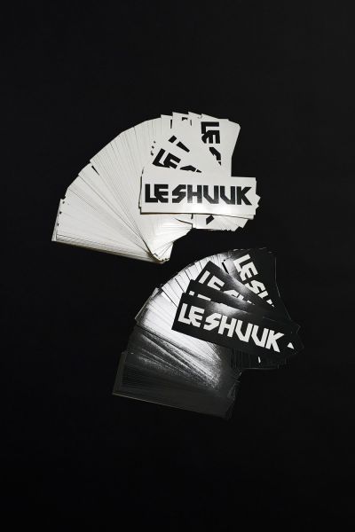 1000 LE SHUUK STICKER